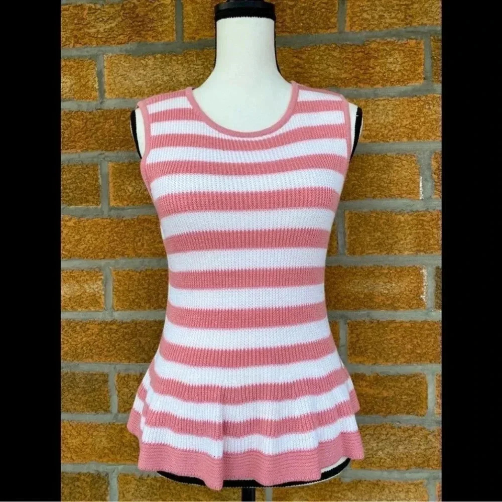 St. John vest mauve color sweater size small